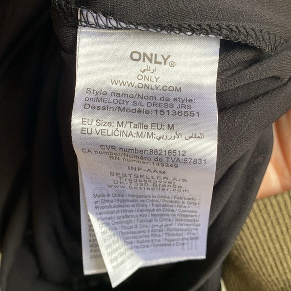 🆕 ONLY Scalloped Body Con Dress - Picture 6 of 10